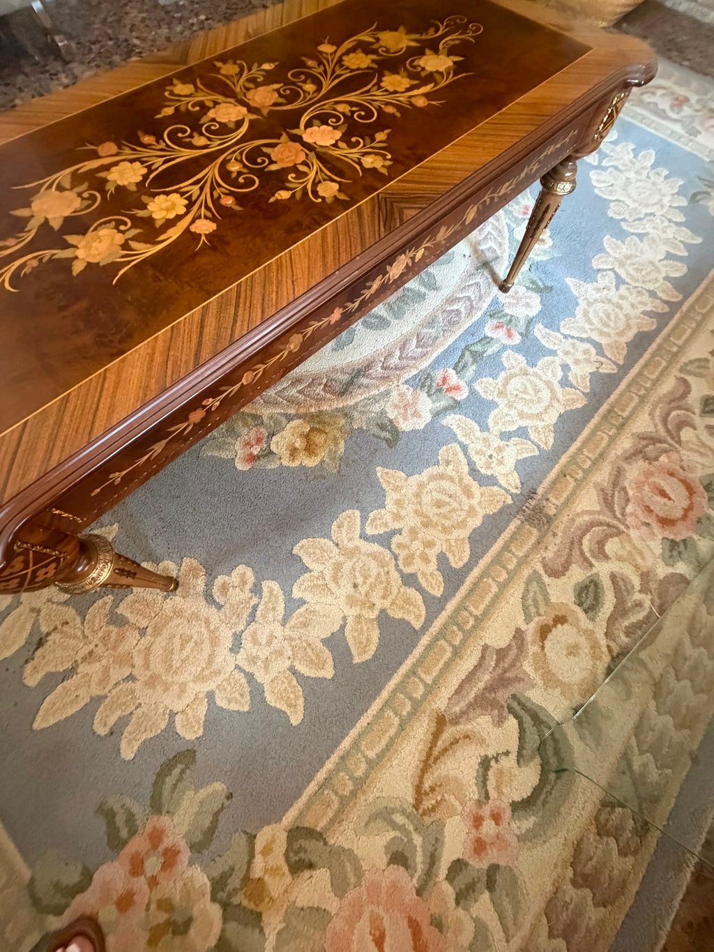 MESA DE CENTRO MARQUETERÍA