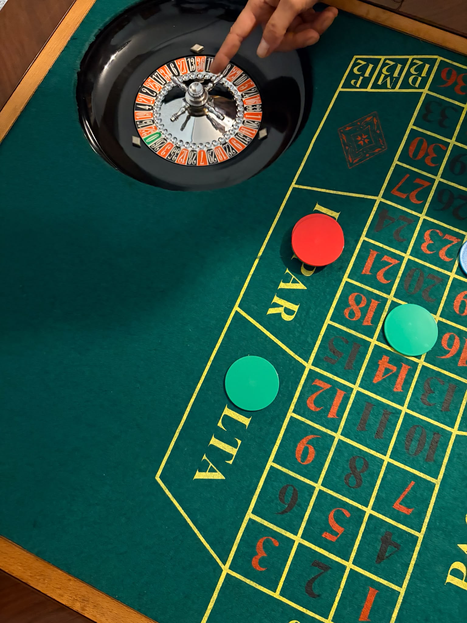 MESA MARQUETERIA CONVERTIBLE A MESA DE JUEGO
