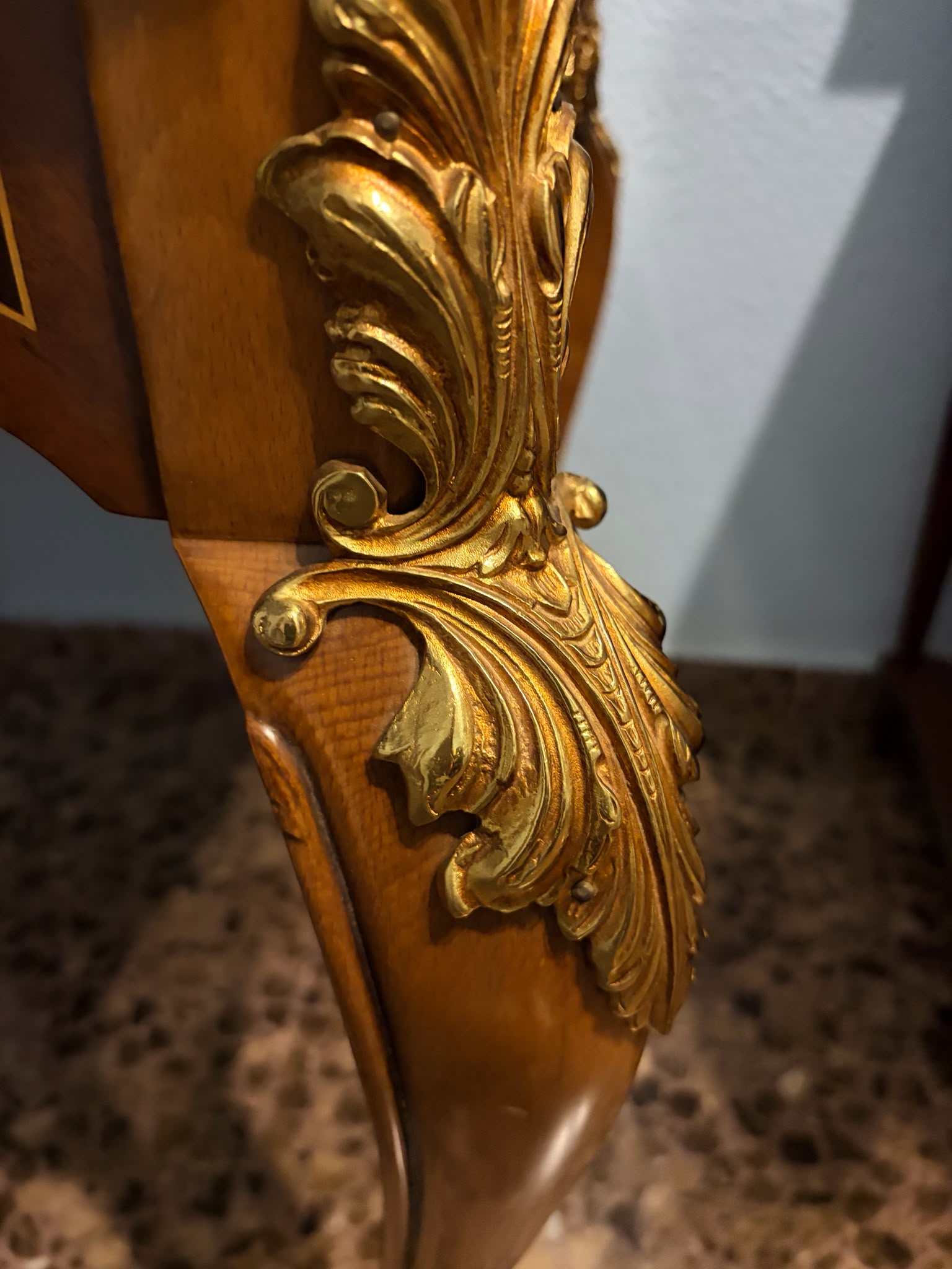 MESA MARQUETERIA CONVERTIBLE A MESA DE JUEGO